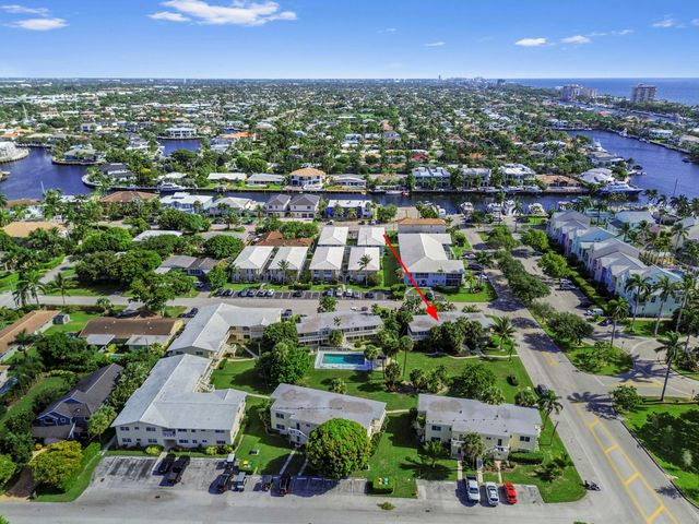 2755 NE 28th Avenue F-1, Lighthouse Point, FL 33064