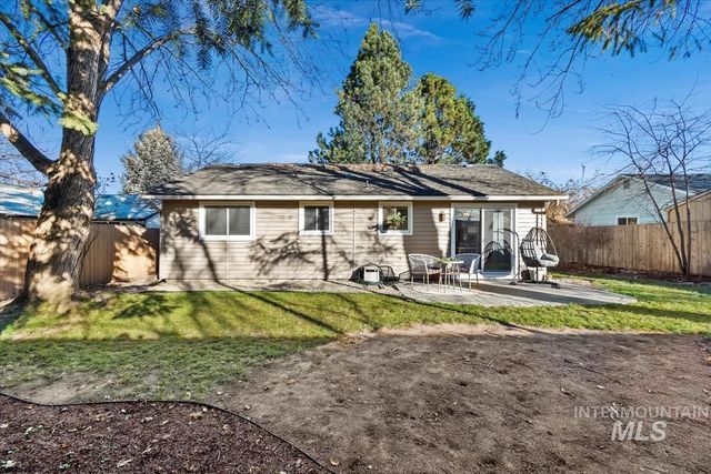 8491 W Holbrook Ct, Boise, ID 83704