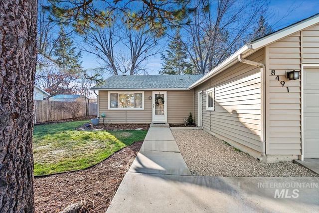 8491 W Holbrook Ct, Boise, ID 83704