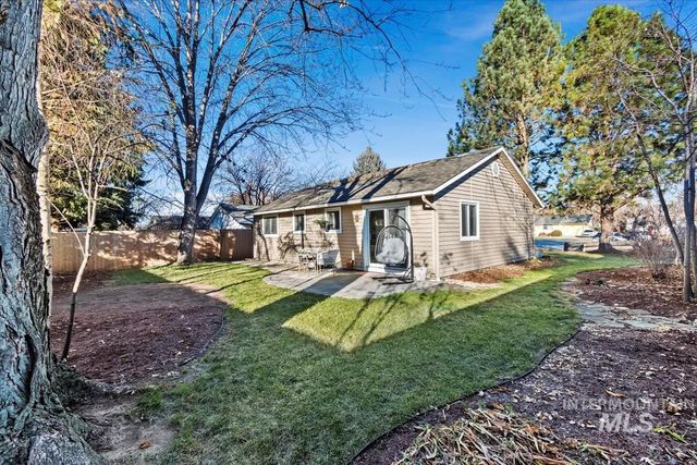 8491 W Holbrook Ct, Boise, ID 83704