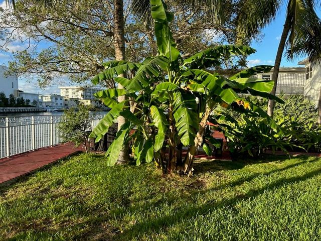 1275 Marseille Dr 40, Miami Beach, FL 33141
