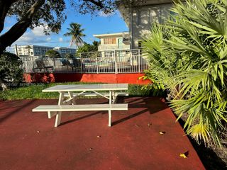 1275 Marseille Dr 40, Miami Beach, FL 33141