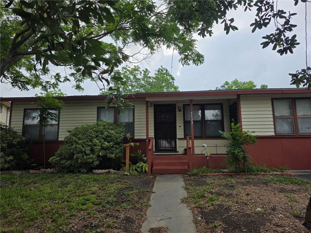4533 Townsend St, Corpus Christi, TX 78415