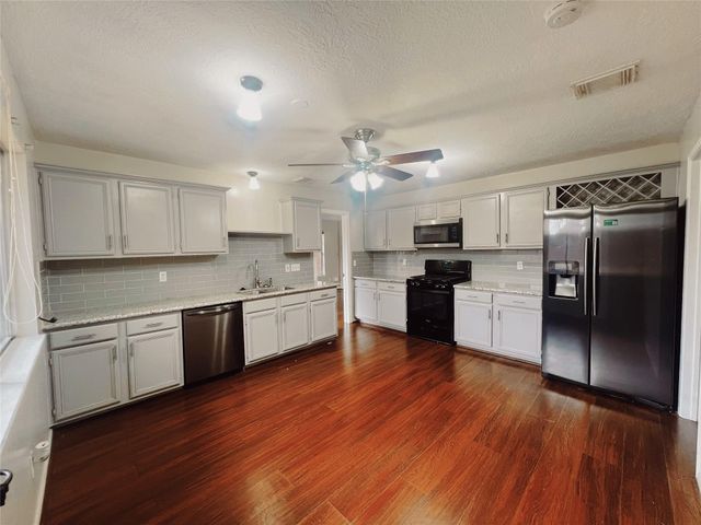 12134 Winter Brook Dr Drive, Houston, TX 77066