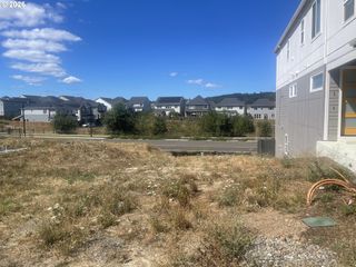 16521 Nw LIBERTY St, Portland, OR 97229