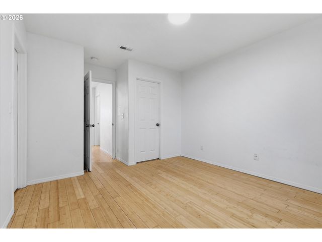 14131 Se WOODWARD St, Portland, OR 97236
