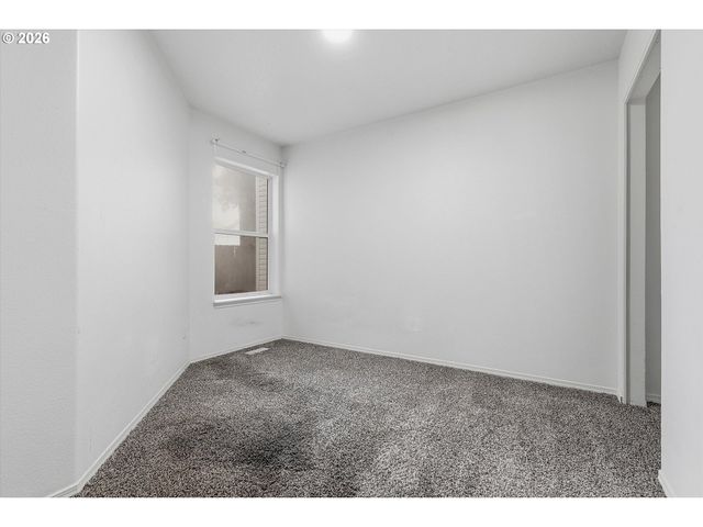 14131 Se WOODWARD St, Portland, OR 97236