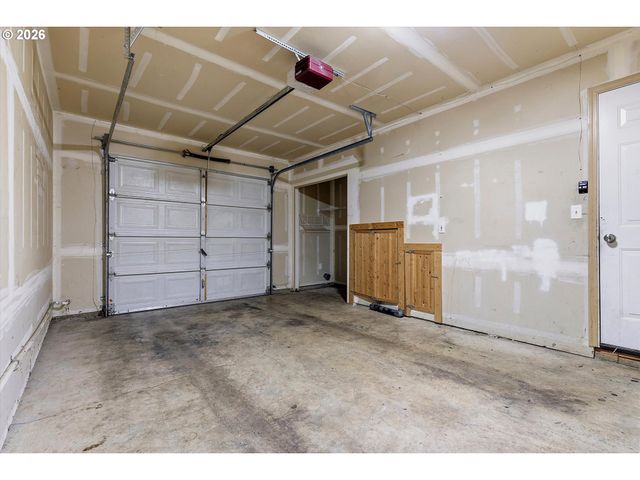 14131 Se WOODWARD St, Portland, OR 97236