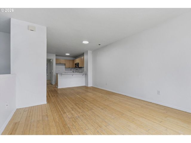 14131 Se WOODWARD St, Portland, OR 97236