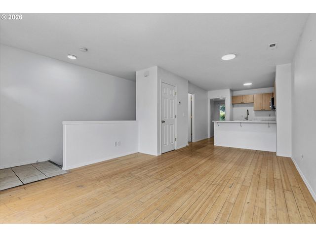 14131 Se WOODWARD St, Portland, OR 97236