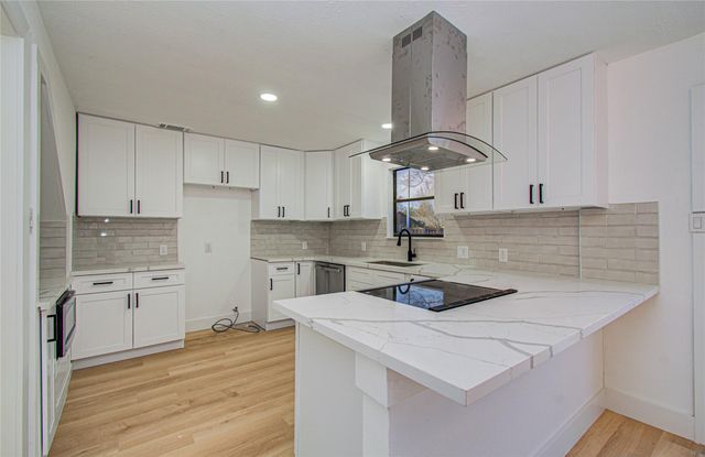 4710 Country Club View, Baytown, TX 77521