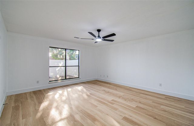 4710 Country Club View, Baytown, TX 77521