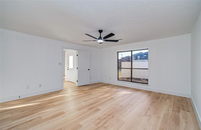 4710 Country Club View, Baytown, TX 77521