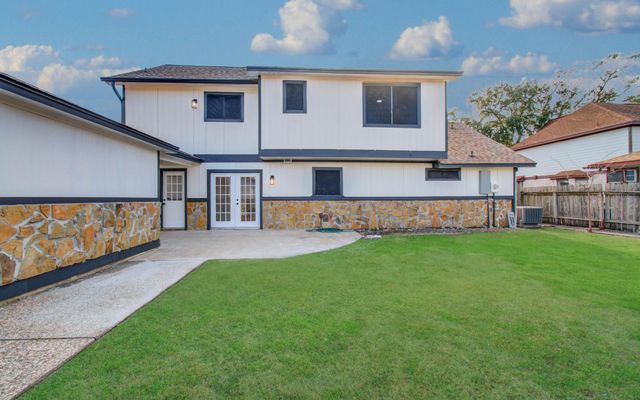 4710 Country Club View, Baytown, TX 77521