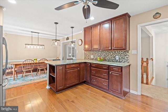 8138 VIOLA ST, Springfield, VA 22152