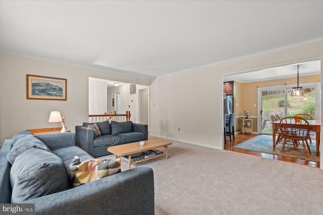 8138 VIOLA ST, Springfield, VA 22152