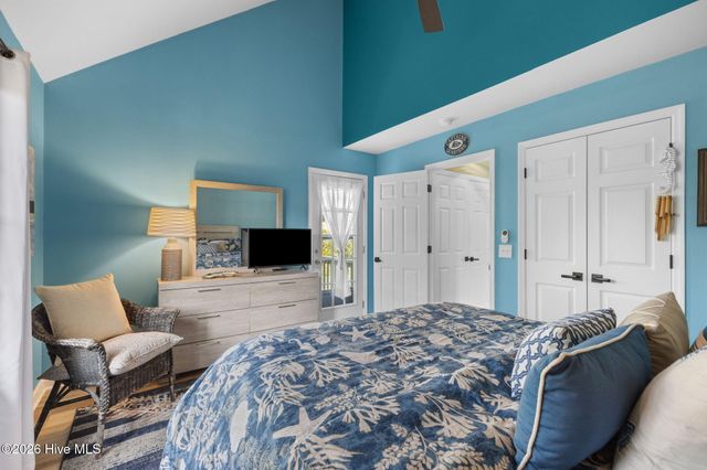 116 Periwinkle Drive West, Emerald Isle, NC 28594