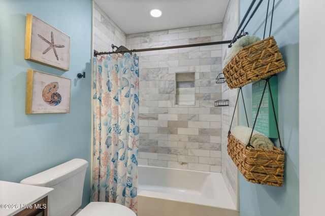 116 Periwinkle Drive West, Emerald Isle, NC 28594