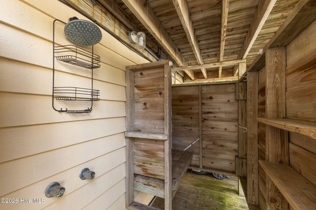 116 Periwinkle Drive West, Emerald Isle, NC 28594