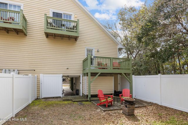 116 Periwinkle Drive West, Emerald Isle, NC 28594