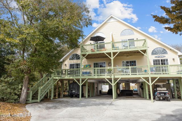 116 Periwinkle Drive West, Emerald Isle, NC 28594