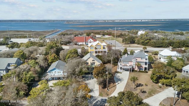 116 Periwinkle Drive West, Emerald Isle, NC 28594