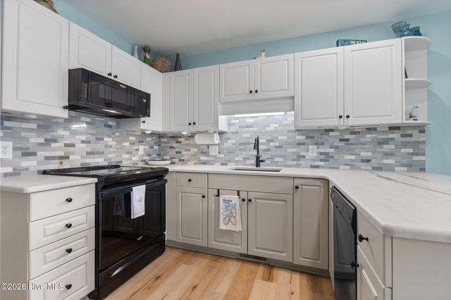 116 Periwinkle Drive West, Emerald Isle, NC 28594