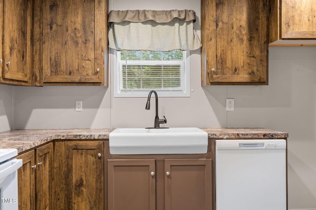 6913 Big Woods Road, Graham, NC 27253