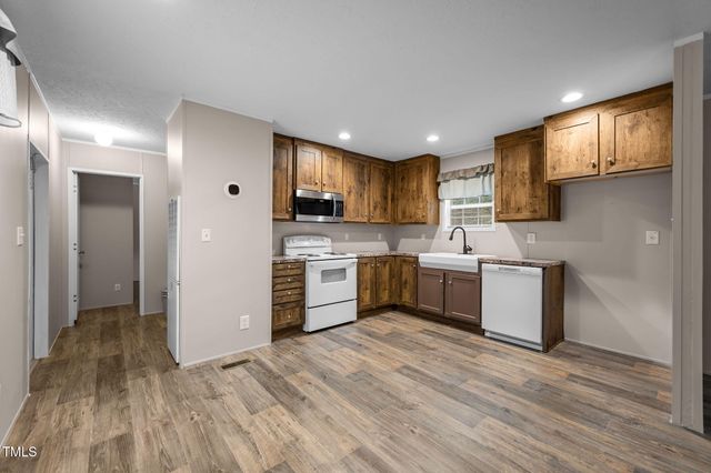 6913 Big Woods Road, Graham, NC 27253