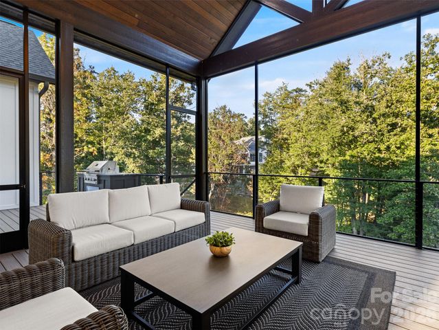 323 Chukar Way, Fletcher, NC 28732