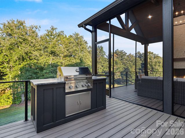 323 Chukar Way, Fletcher, NC 28732