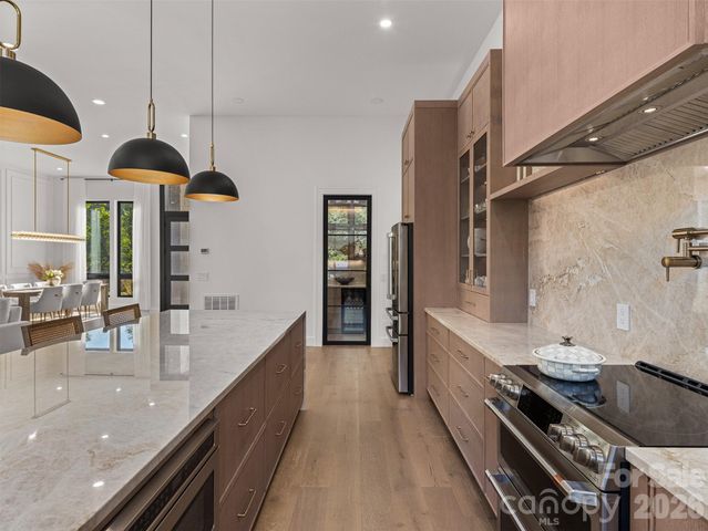 323 Chukar Way, Fletcher, NC 28732
