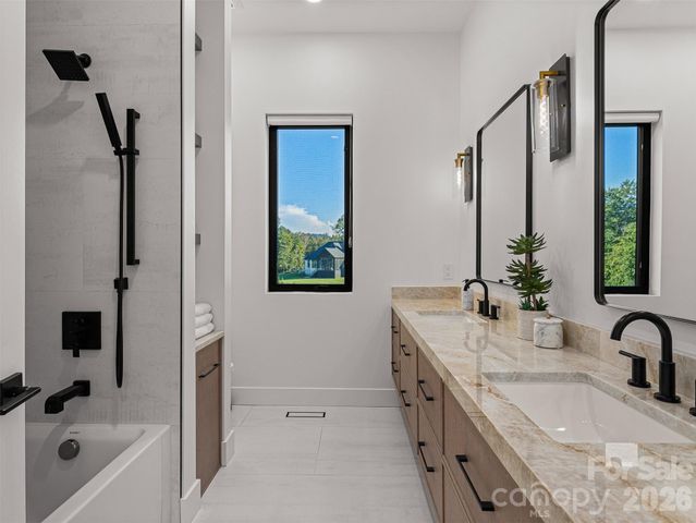 323 Chukar Way, Fletcher, NC 28732