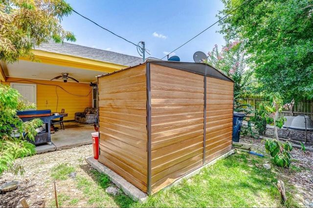 720 Red Oak Avenue, Crosby, TX 77532