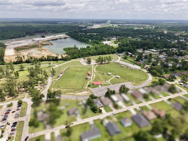 720 Red Oak Avenue, Crosby, TX 77532