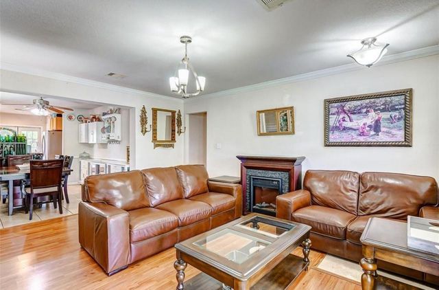 720 Red Oak Avenue, Crosby, TX 77532
