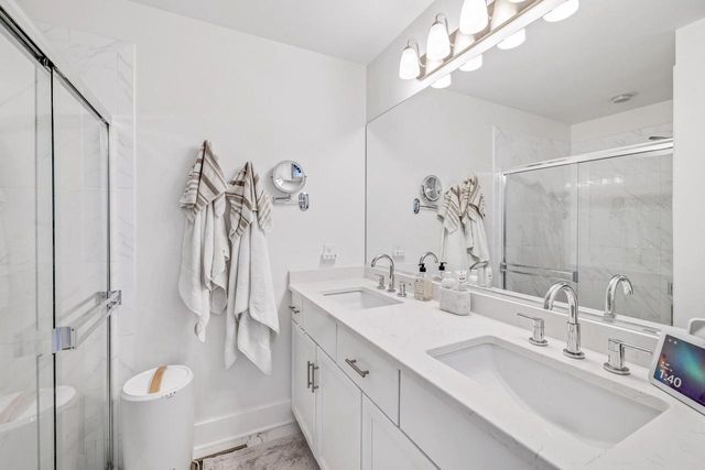 190 Third AVENUE, Fontana, WI 53125