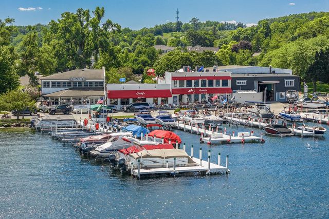 190 Third AVENUE, Fontana, WI 53125