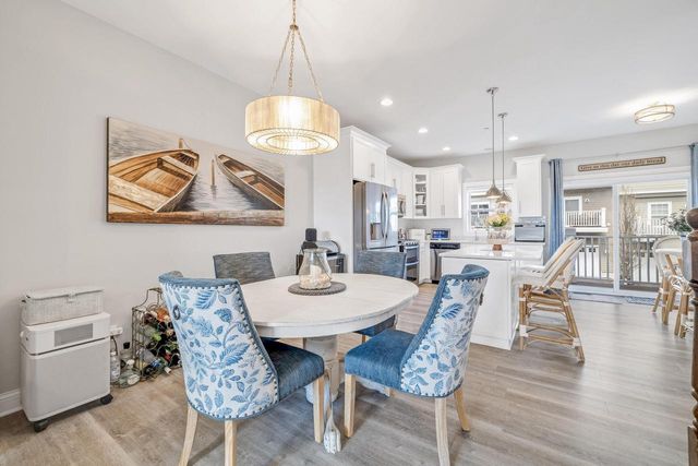 190 Third AVENUE, Fontana, WI 53125