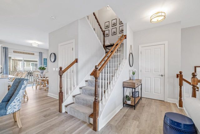 190 Third AVENUE, Fontana, WI 53125