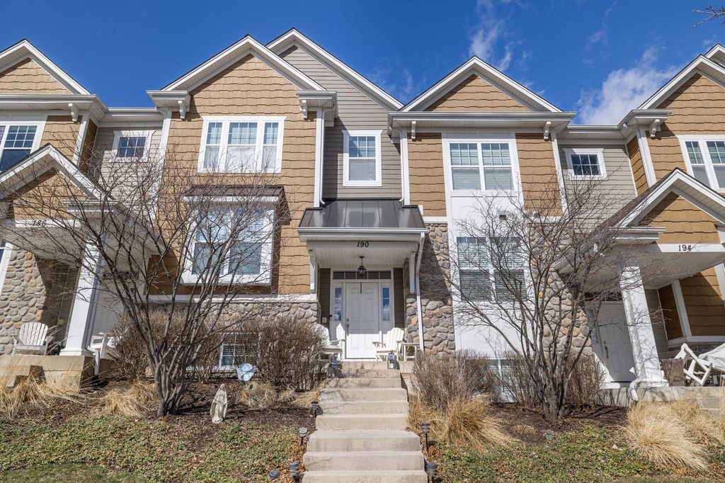 190 Third AVENUE, Fontana, WI 53125