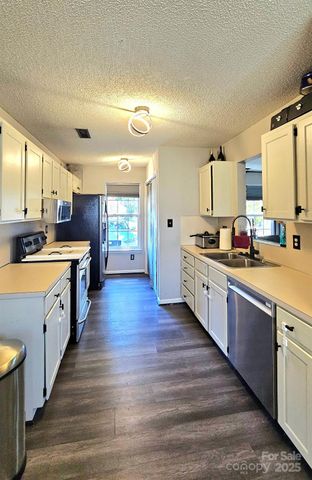 2761 Thistle Brook Drive, Concord, NC 28027