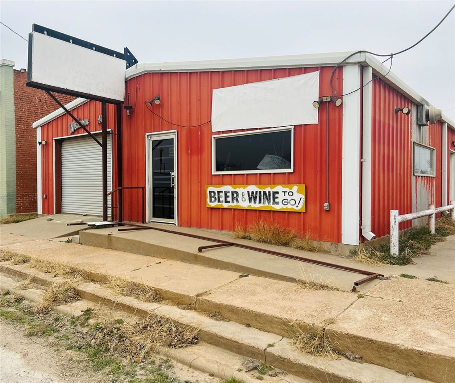 700 Broadway Ave, Newcastle, TX 76372