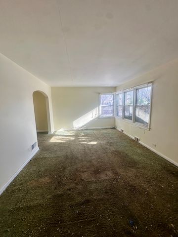 1517 Dobson Street, Evanston, IL 60202