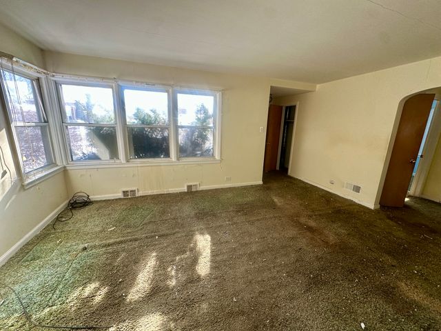 1517 Dobson Street, Evanston, IL 60202