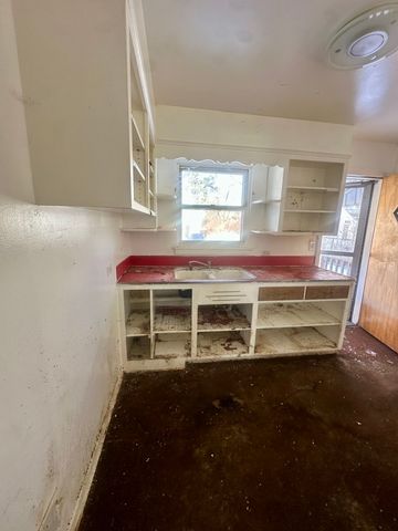 1517 Dobson Street, Evanston, IL 60202