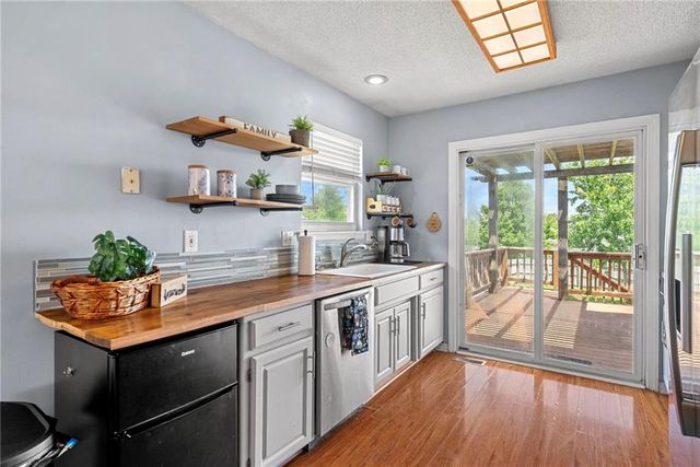 920 PUMPKIN RIDGE Street, Gardner, KS 66030