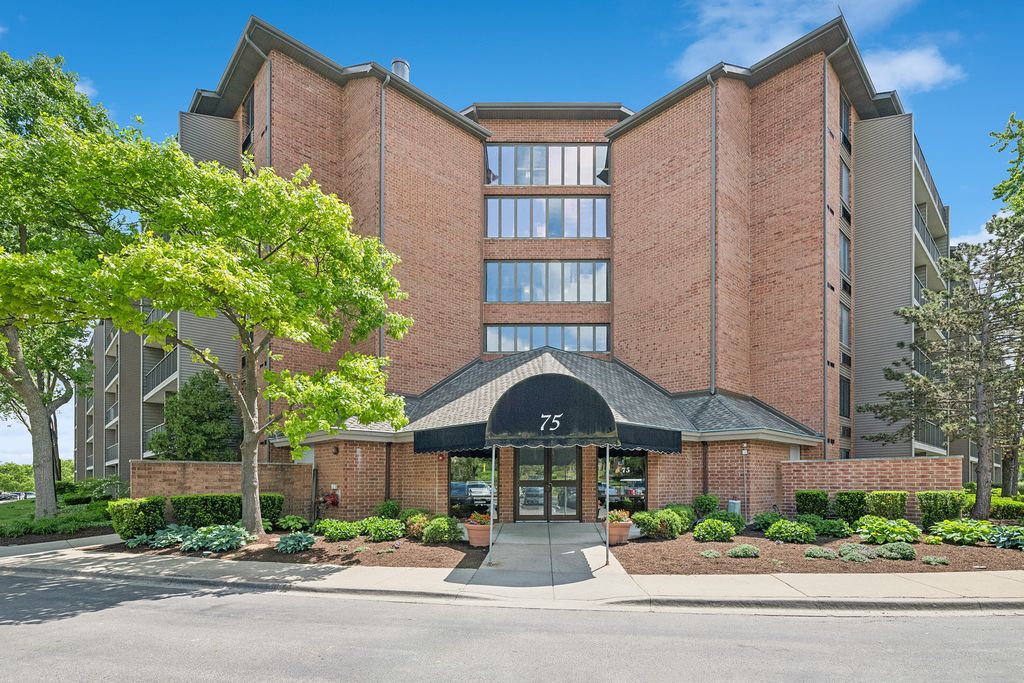 75 Kristin Circle 512, Schaumburg, IL 60195