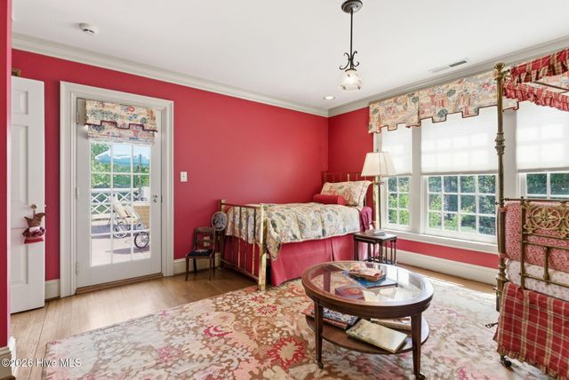 200 Hollycrest Drive, Pinehurst, NC 28374