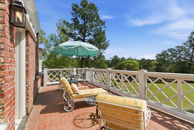 200 Hollycrest Drive, Pinehurst, NC 28374